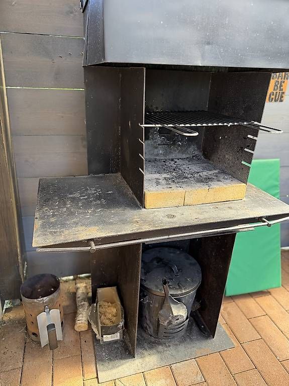 Griglie: Grill Stahl Holzkohle – Usato da Belp venduto da Marcetta