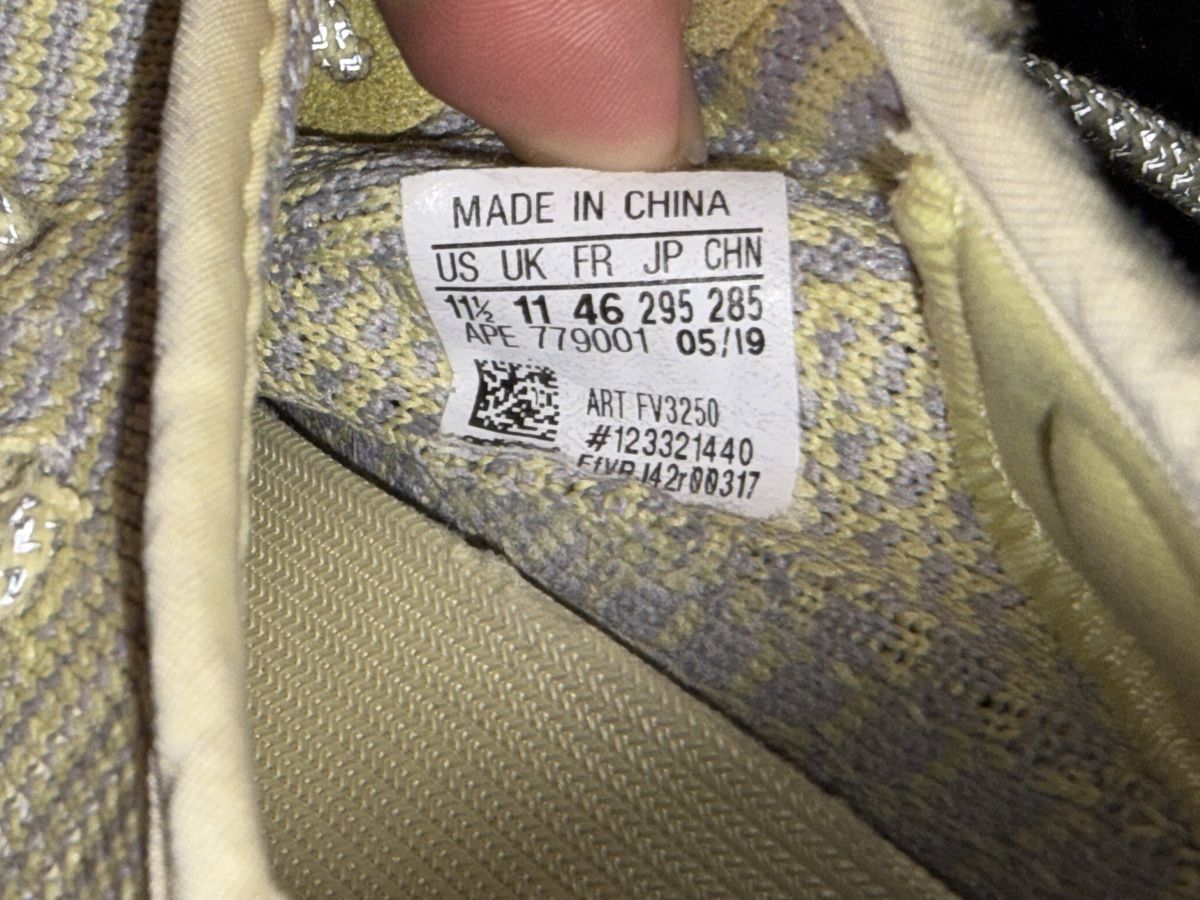Adidas Scarpe da uomo: Yeezy Boost 350 V2 Antila Grösse 46 – Usato da Suhr venduto da NandosShop 2
