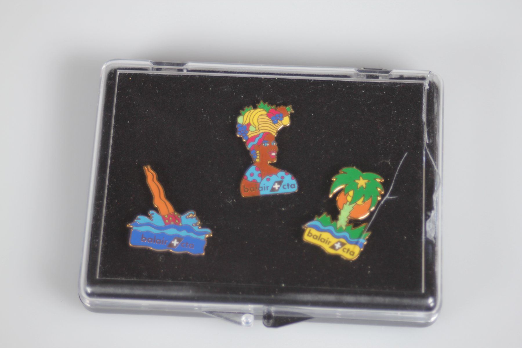 Placchette & Badge: Balair CTA Vintage Pin Set Karibik – Usato da Basel venduto da IRMAundFRED 1