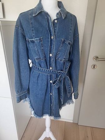 Chemise longue / tunique en jeans ceinturée