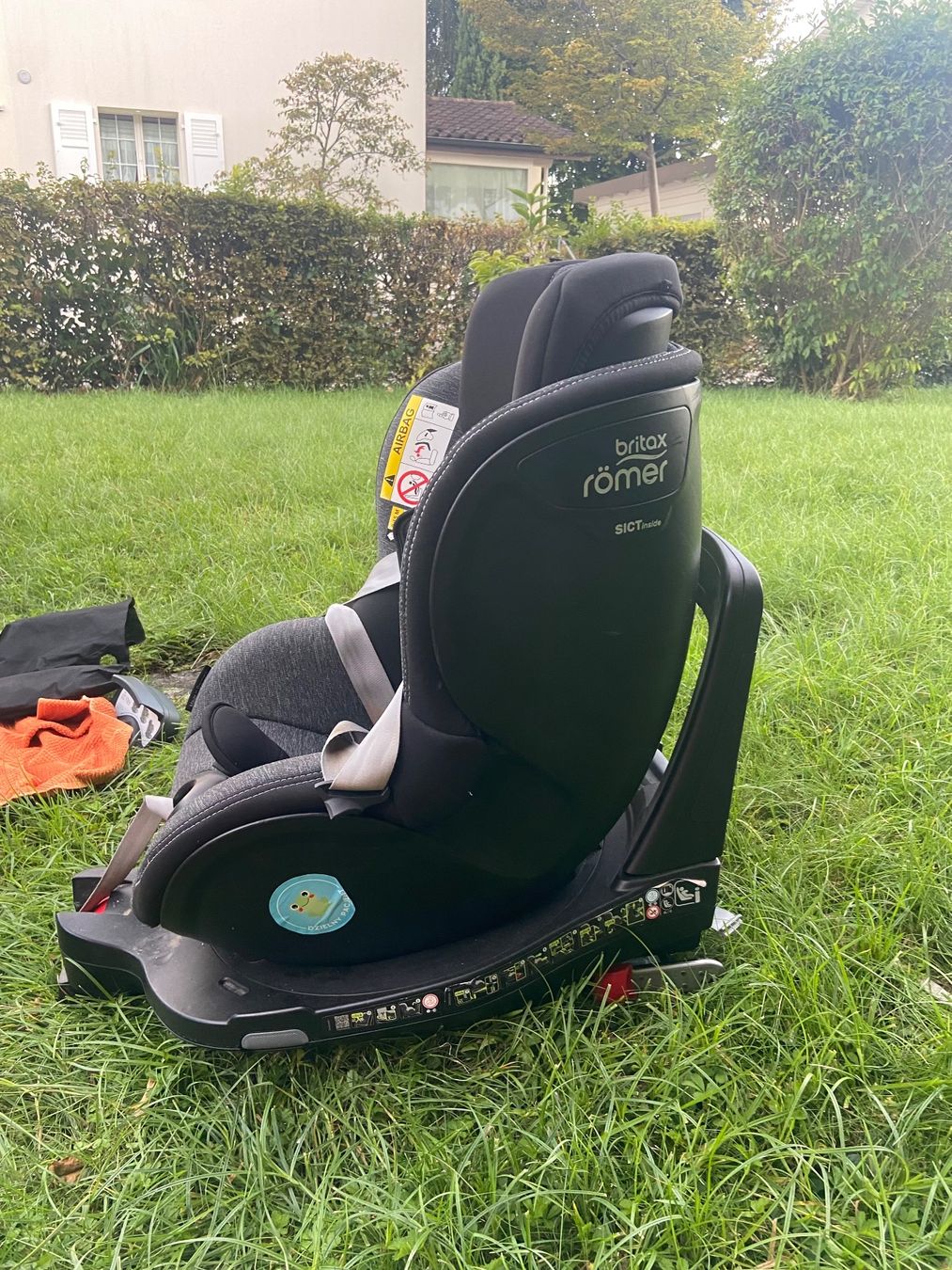 Britax Römer Seggiolini per auto: Britax Römer Car Seat 360 – Usato da Zug venduto da xkzielinski 2