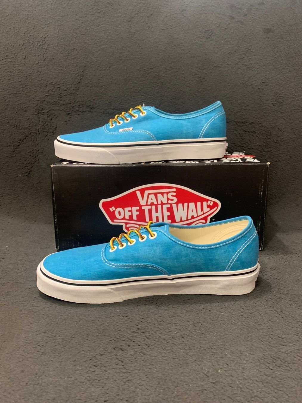 Vans Scarpe da uomo: Vans Authentic , Grösse 41 – Nuovo e nell'imballaggio originale da Zürich venduto da LIQUIDATOR.CP 1