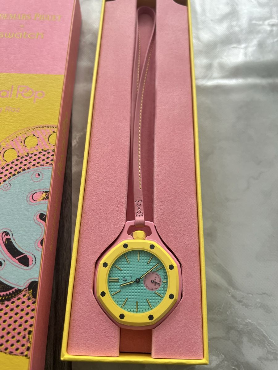 Audemars Piguet Orologi: Swatch Royal Pop Otg. Roz – Nuovo e nell'imballaggio originale da Biel/Bienne venduto da DEGRIFE 3