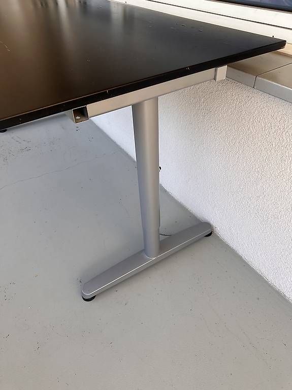 Scrivanie: Dunkelbrauner Schreibtisch Tisch   – Usato da Zürich venduto da wer_nys2 1
