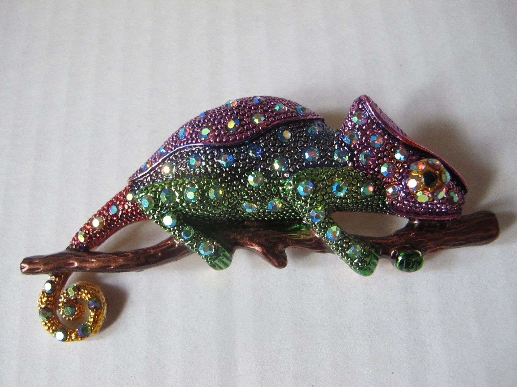 Broches & Aiguilles: Chamäleon Brosche, Modeschmuck, Multicolor Strass – Neuf (Voir description) à Löhningen par Chimae67 1