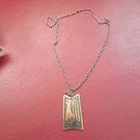 Kette mit Anhänger Hahn Stein signiert guter Zustand