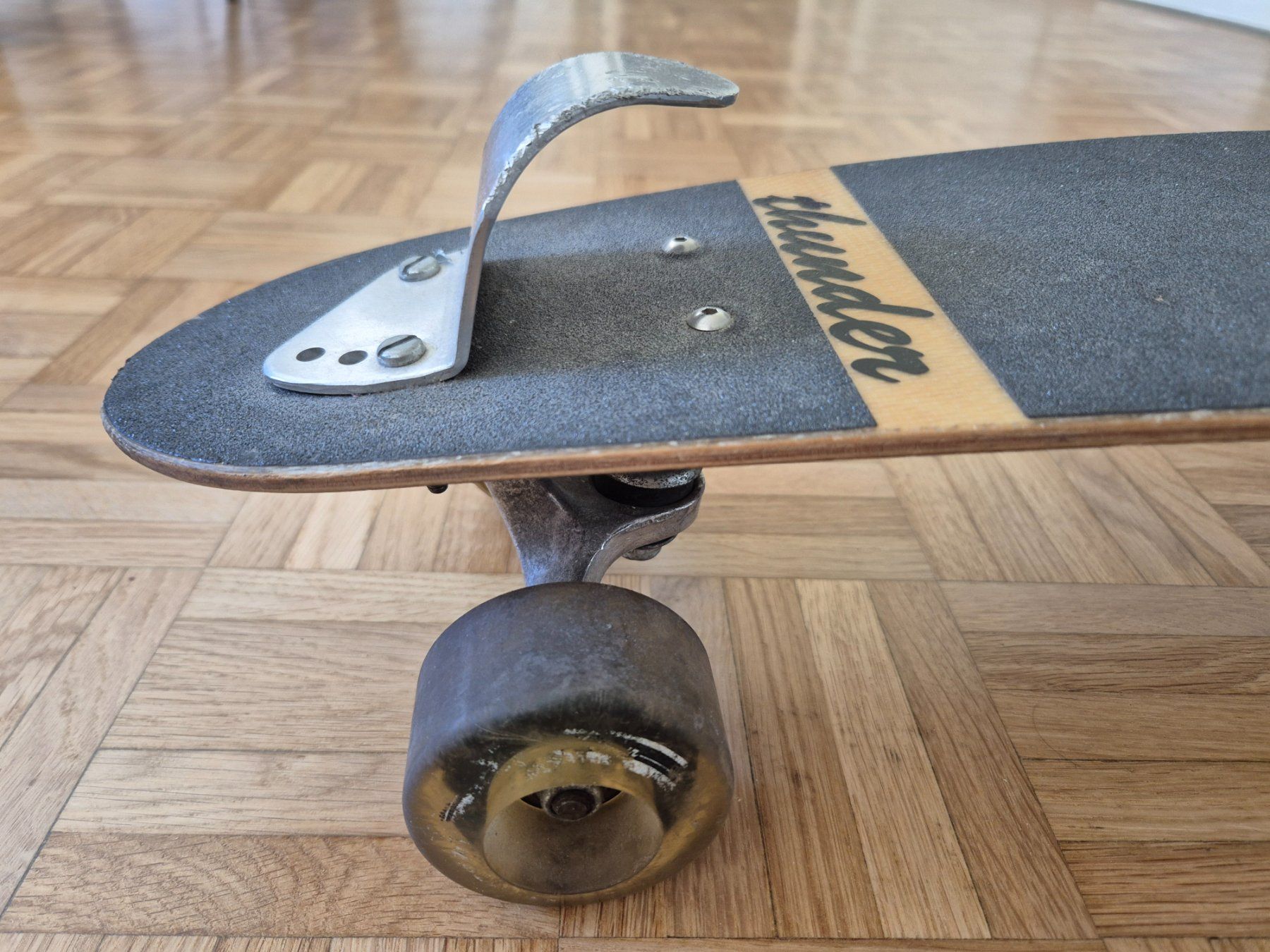 Skateboards: BM Thunder Longboard Skateboard – Usato da Au ZH venduto da dae_pkq7 7