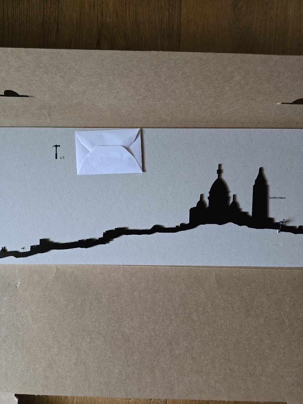 Tutte le decorazioni: Skyline Paris XL, Silhouette de Paris – Nuovo e nell'imballaggio originale da Moutier venduto da nadia.manadmabad 4