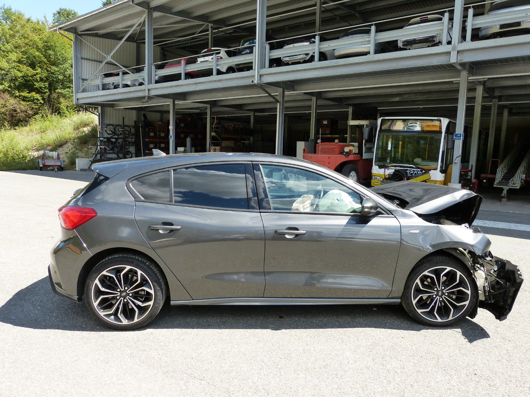 Ford Automobili: Ford Focus 1.5 SCTi Unfallfahrzeug – Difettoso da Vauffelin venduto da DTC-pSi 2