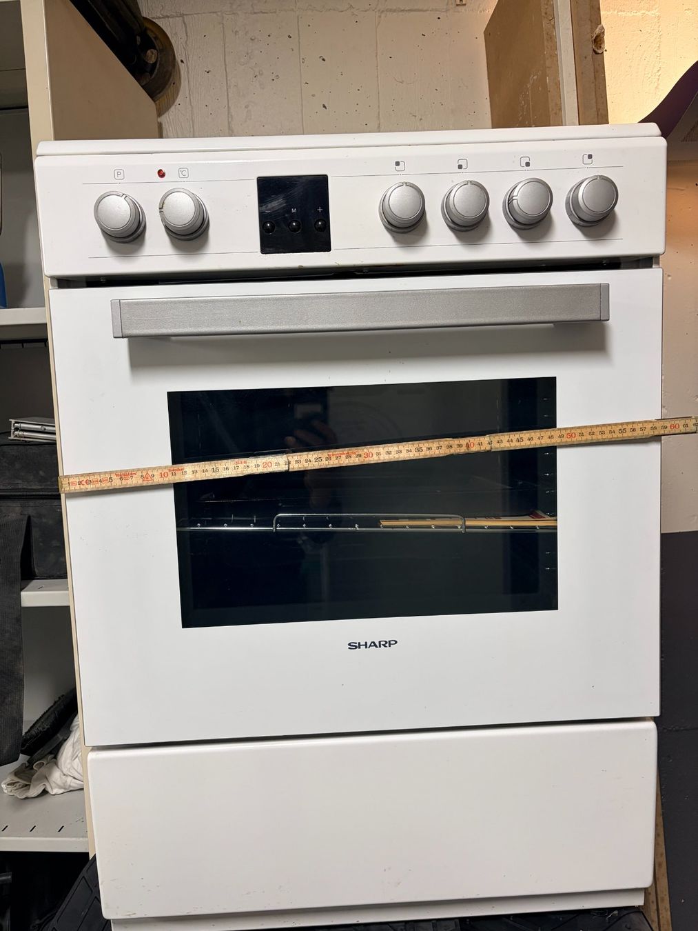 Herde: Cuisinière Sharp avec plaque induction et four - blanc – Gebraucht aus Collombey von mbk1870 7