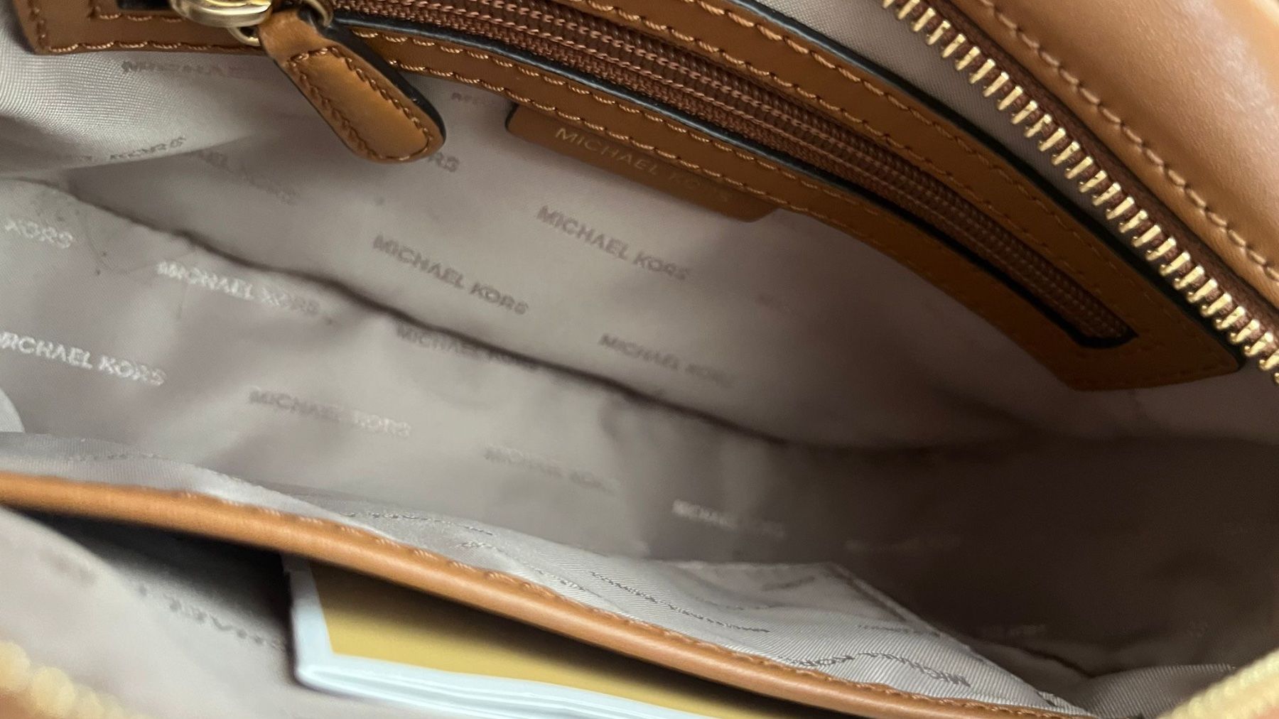 Borse da donna: Borsa Michael Kors Logo Monogram Beige/Marrone Nuova – Usato da Boppelsen venduto da aci_fm9b 3