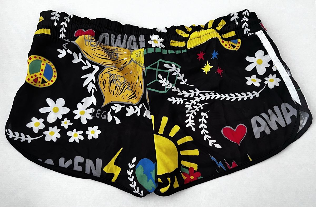 Adidas Pantaloni: Adidas Pharrell Williams Shorts M – Usato da Lausanne venduto da Nat_Sha 5