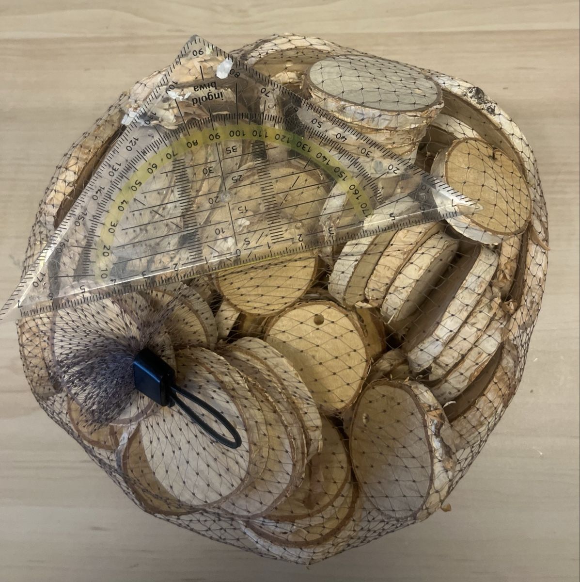 Kit bricolage: Runde Holzanhänger mit Loch – Nuovo e nell'imballaggio originale da Gerzensee venduto da arl_v6sb 1