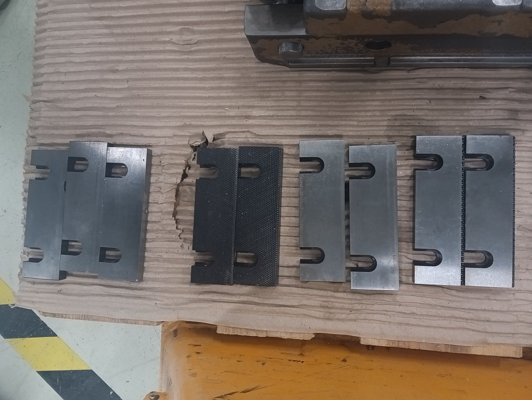 Gressel Altro per industria metallurgica: Gressel Maschinenschraubstock – Usato da Siebnen venduto da Aciera 1