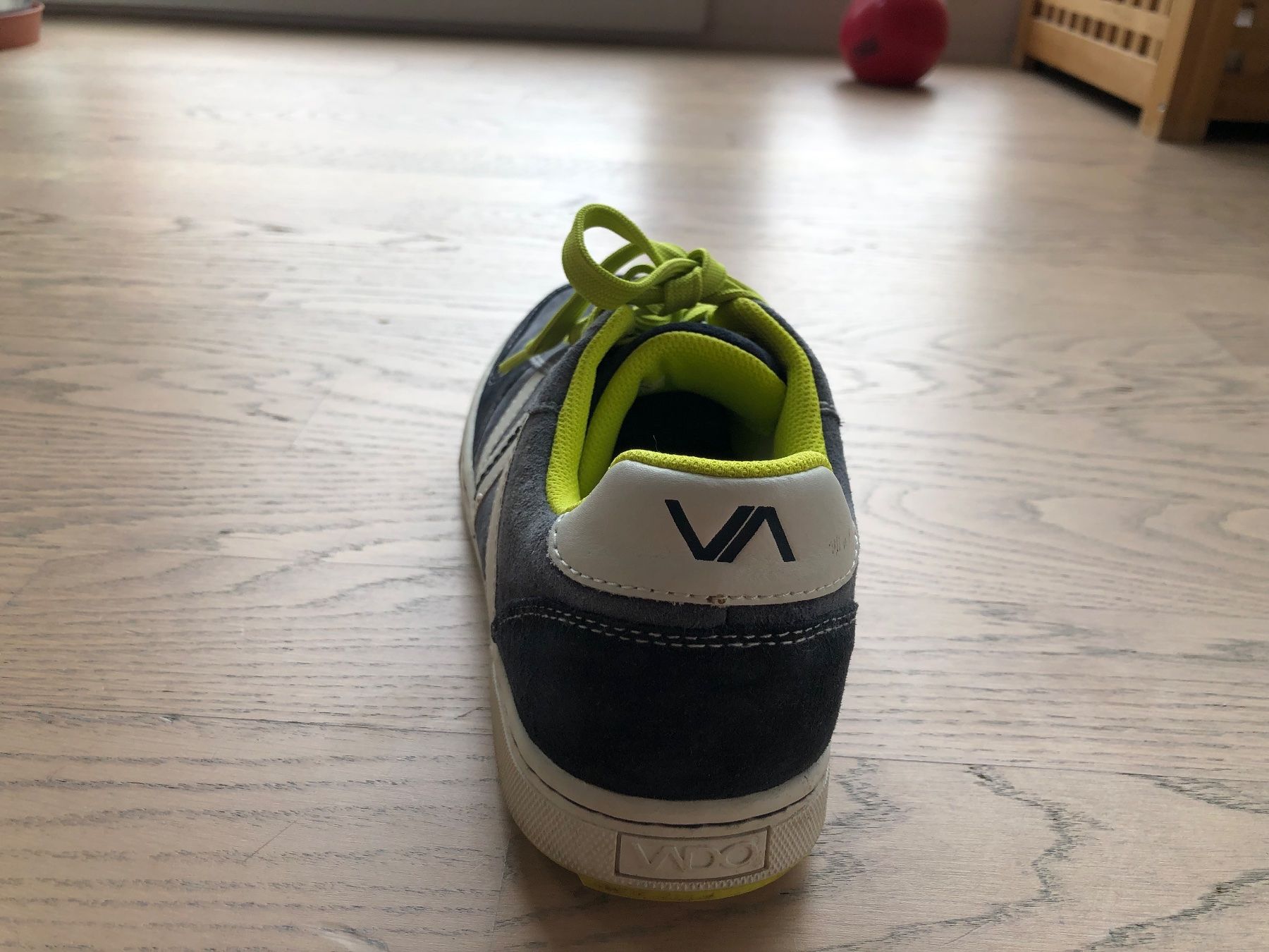 Scarpe per ragazzi: Kinder Freizeit Schuhe ( Jungen) – Usato da Oberuzwil venduto da Kuchli 1