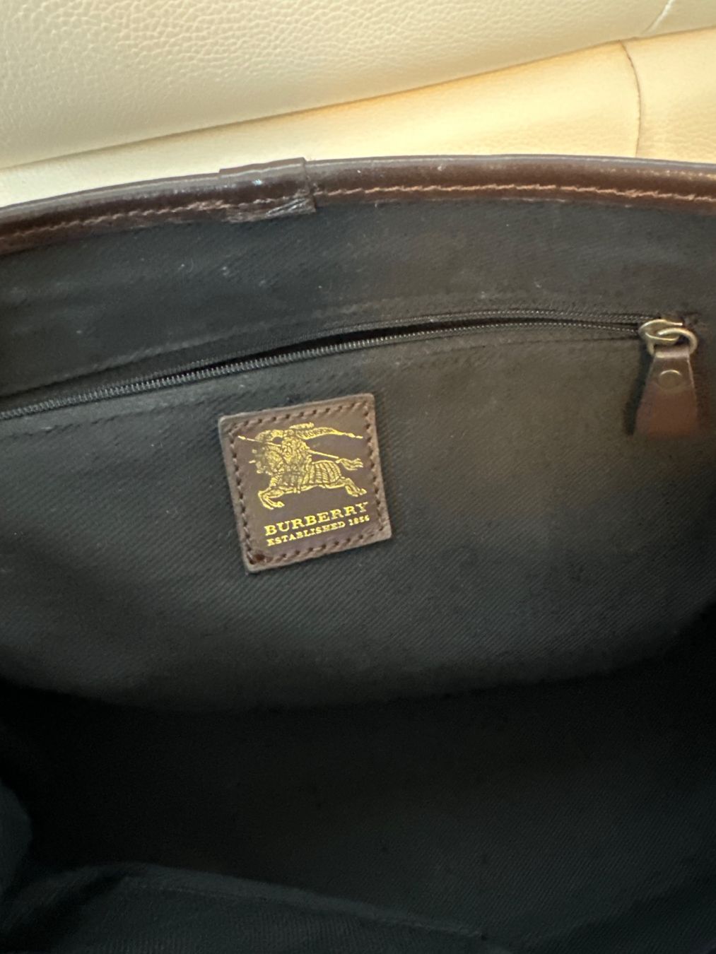 Burberry Taschen für Damen: Burberry bag – Gebraucht aus Glattbrugg von tina063 3