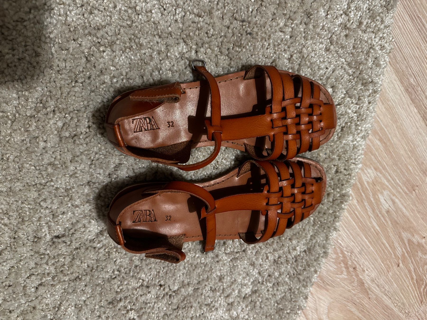 Zara Scarpe per ragazze: Schuhe leder 32 gr. – Usato da Rapperswil BE venduto da aro_66tx