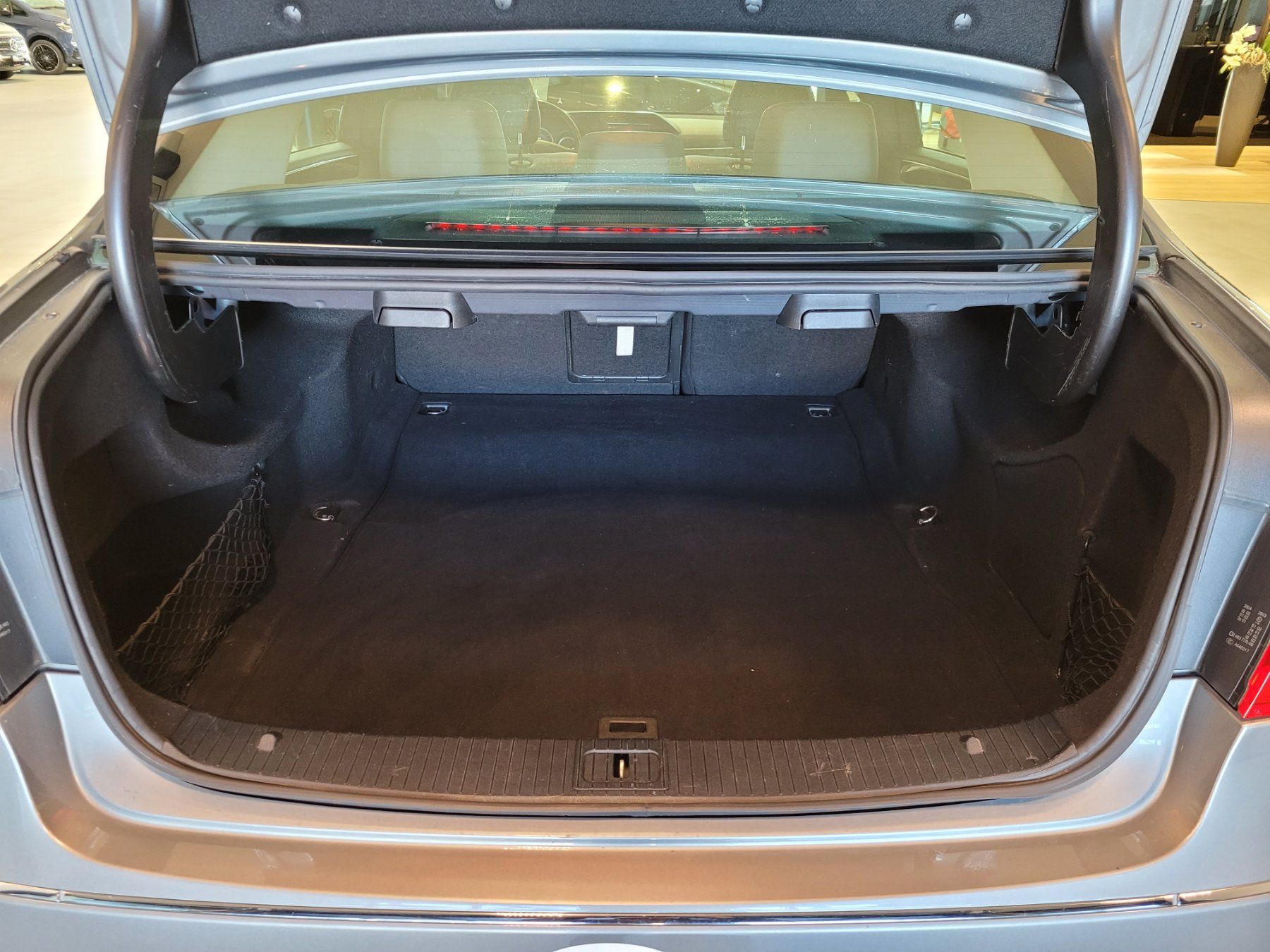Mercedes-Benz Automobili: Mercedes-Benz E 220 CDI BlueEff. – Usato da St. Gallen venduto da HirschAutomobileAG 4