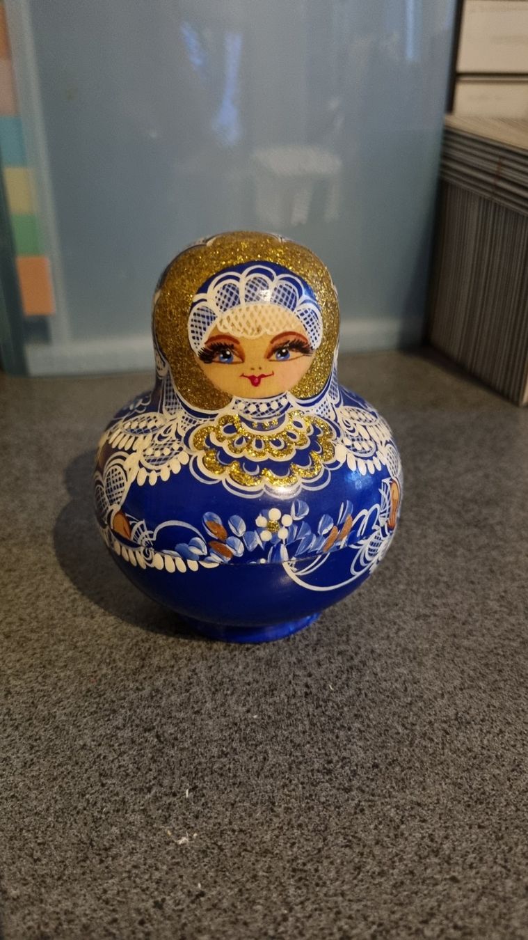 Figurines: poupée russe de 8 pièces – D'occasion à La Chaux-de-Fonds par mikilo1