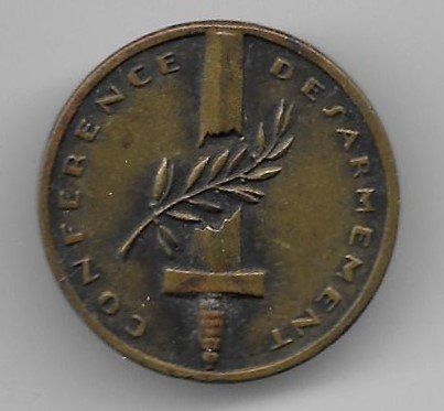 Spille & Fermagli: Abzeichen: CONFERENCE DESARMEMENT GENEVE 1932 – Usato da Nidau venduto da Polebloe