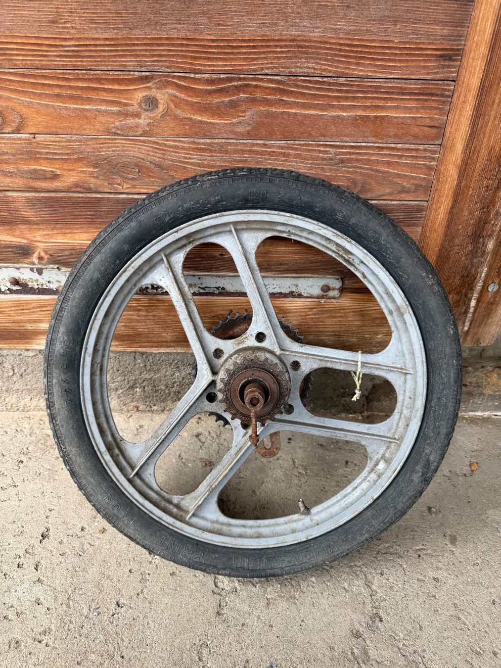 Puch Mofa-Ersatzteile: Mofa Gussfelgen Hinterrad 16 Zoll – Defekt aus Fahrni b. Thun von berger_tuning34 3