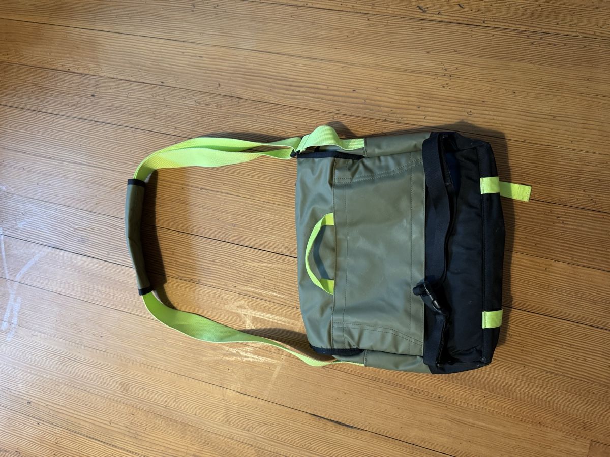 North Face Borse: North face base camp messenger bag – Usato da Kirchberg BE venduto da tim_gct2 1