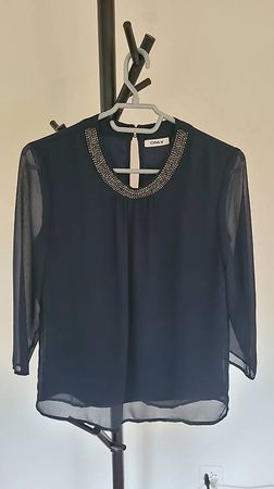 Elegante dunkelblaue Bluse mit Perlen von Only Gr. XS/S
