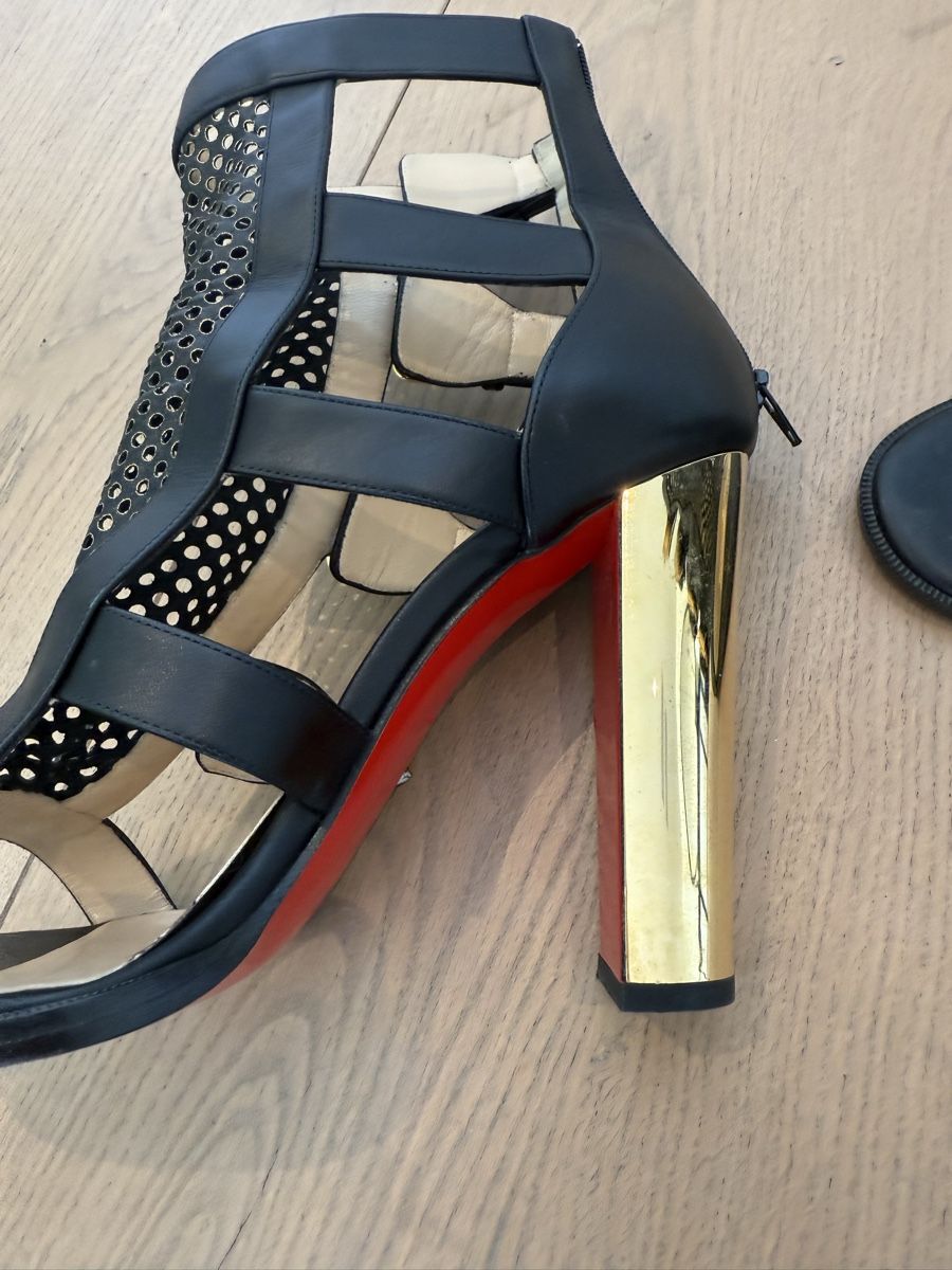 Christian Louboutin Damenschuhe: Louboutin Sandalen, Gladiator41 Gold Absatz – Gebraucht aus Meilen von Dievondort 2