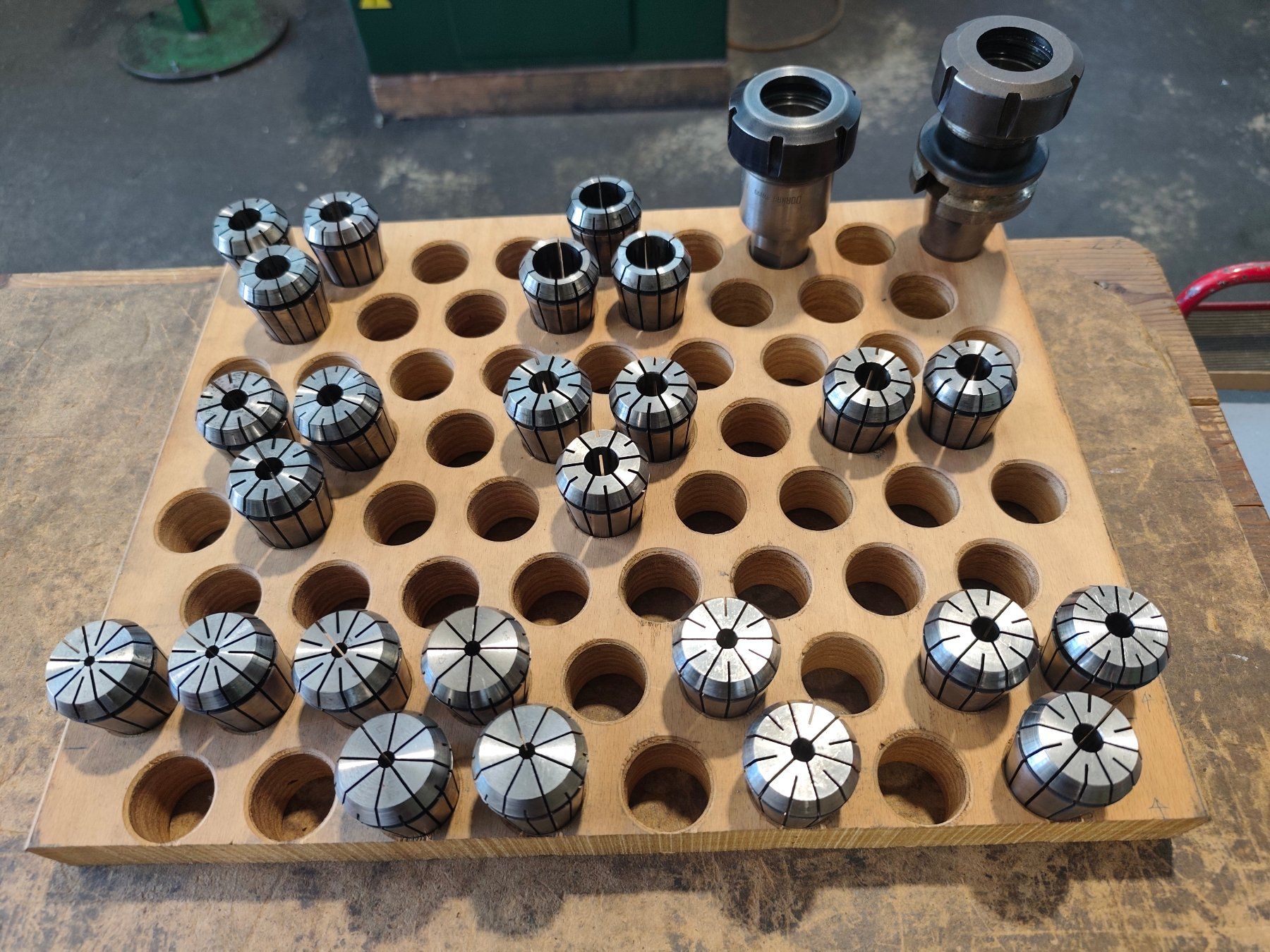 Tous les outils: Spannzangen Set – D'occasion à Arbon par millpoint