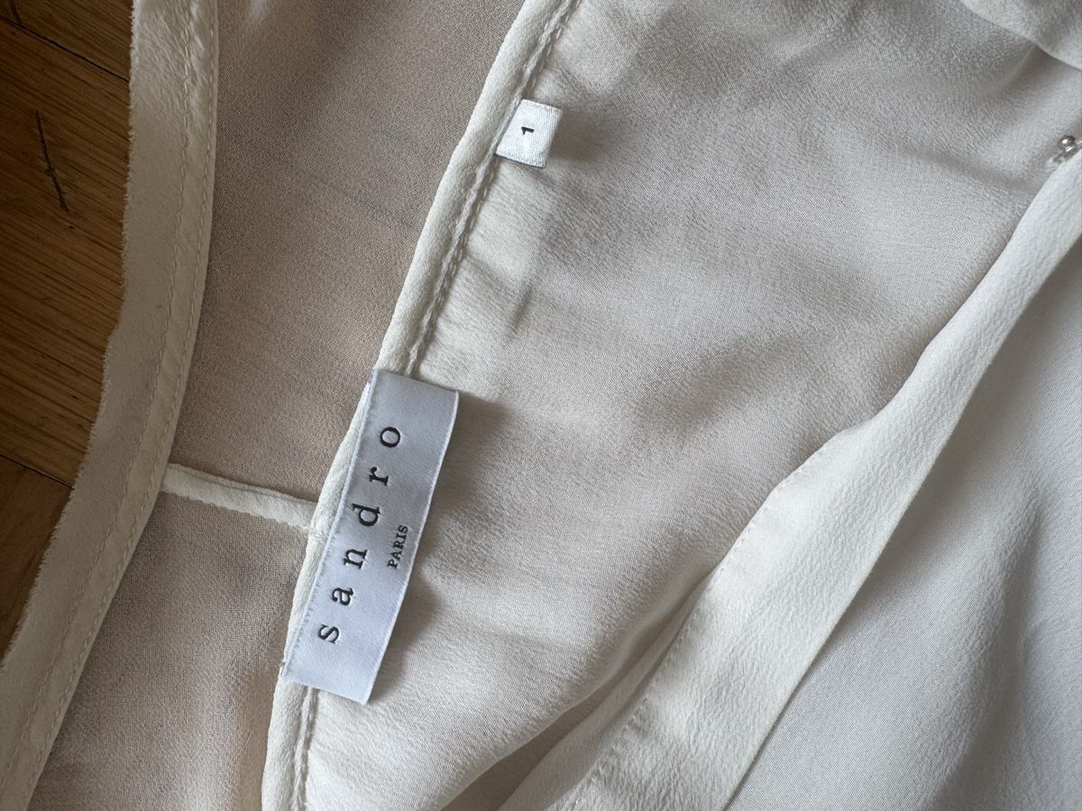 Sandro Camicette: Elegante, weisse Seidenbluse von Sandro – Usato da Zürich venduto da Chanelle07 8