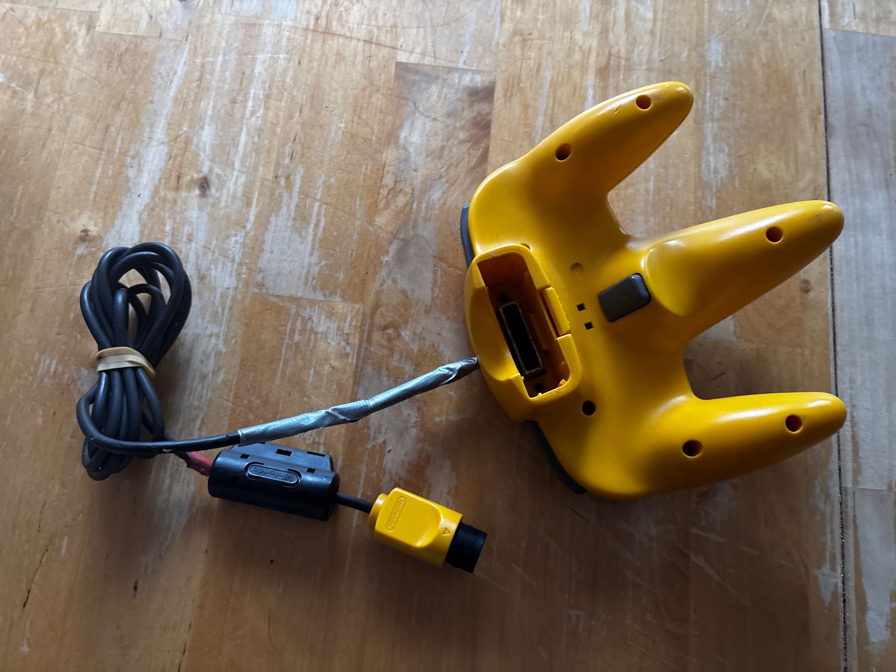 Nintendo Konsolen: Nintendo 64 Konsole mit Expansion Pak – Gebraucht aus Frenkendorf von Fionchen 8