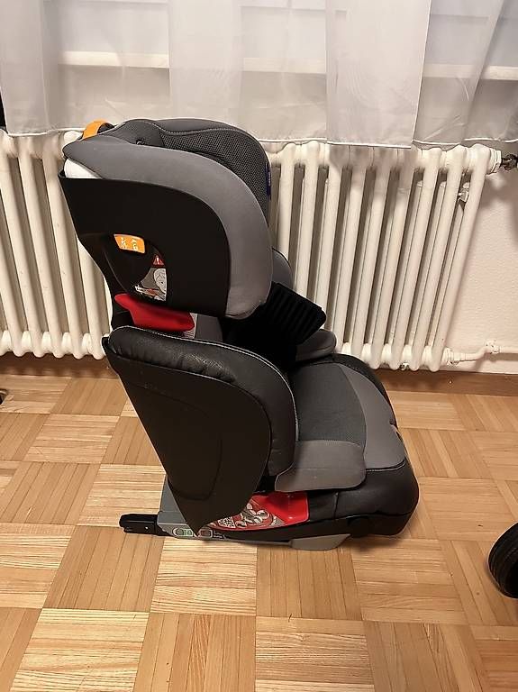 Chicco Auto-Kindersitze: Chicco Kindersitz mit Isofix – Gebraucht aus Schwerzenbach von asn_7m7h 1