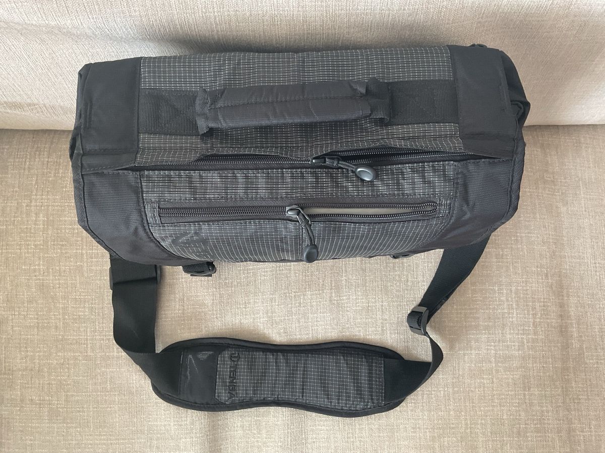 Borse: Foto Tasche Tenba Discovery Messenger Mini – Usato da Minusio venduto da amonte 1