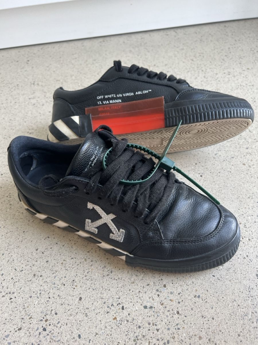 Off-White Scarpe da uomo: Off-White Sneakers Vulcanized Gr 39 – Usato da Adliswil venduto da la.di.ma
