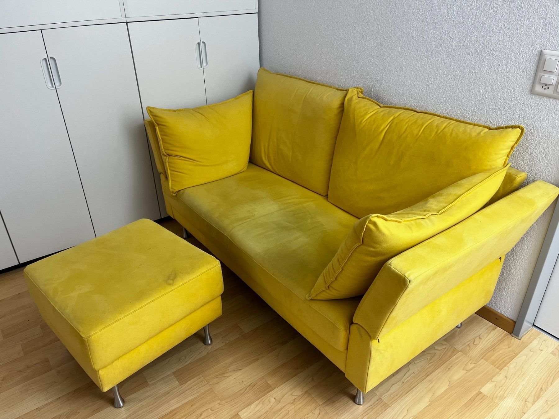 Sofas: Sofa mit Micorfaserbezug – D'occasion à Rudolfstetten par Mastertools