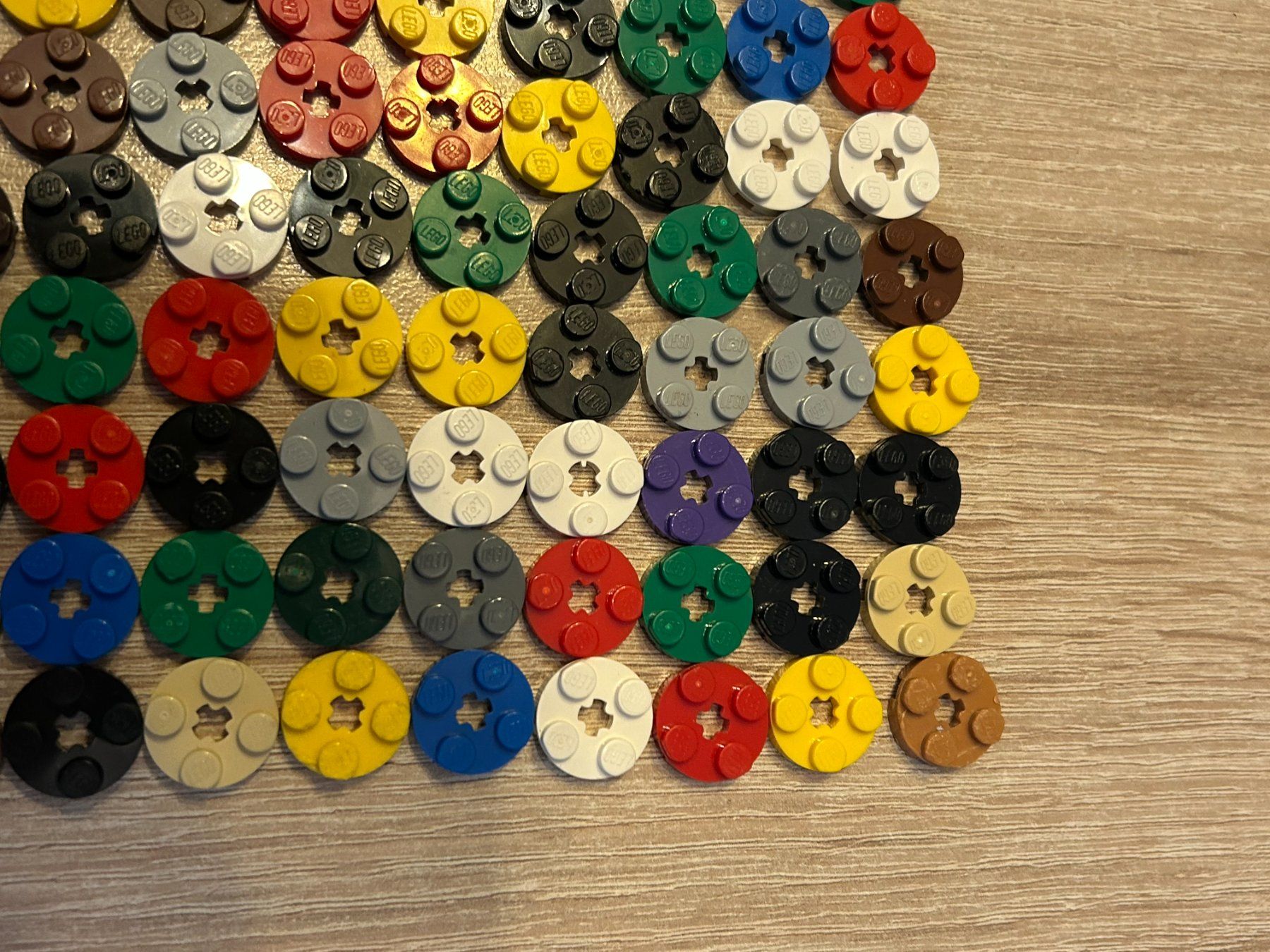Lego Giocattoli: 100 dünne Lego Technik Grundbausteine – Usato da Volketswil venduto da Daniel68ernst 2