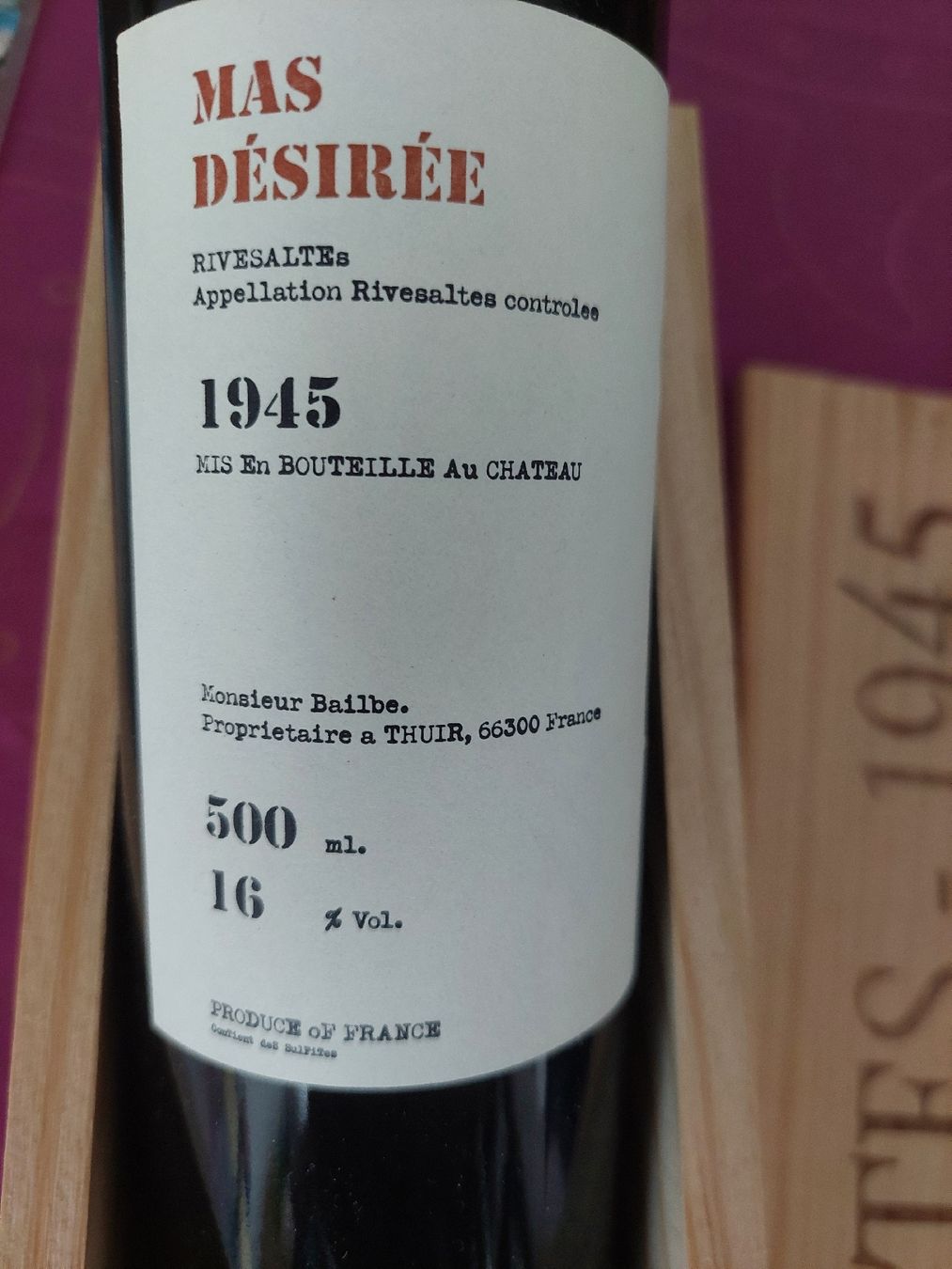 Vino: Vin de Rivesaltes, vendange 1945. – Nuovo e nell'imballaggio originale da Le Locle venduto da wchs 2