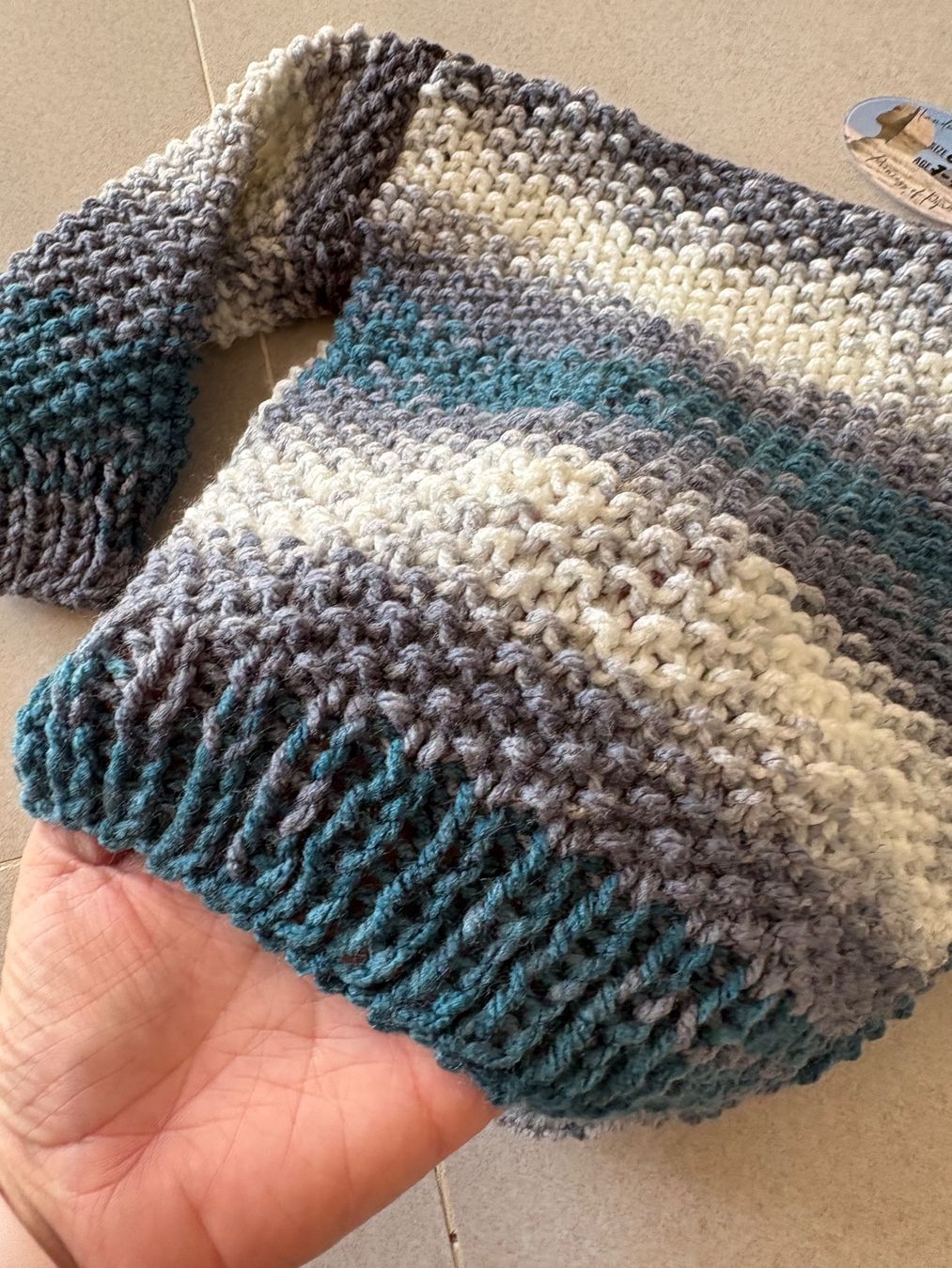 Maglioni & Felpe: Kinder Pullover gestrickt mehrfarbig Grösse 68-74 neu – Nuovo e nell'imballaggio originale da Basel venduto da Tierschutz-Flohmi 2