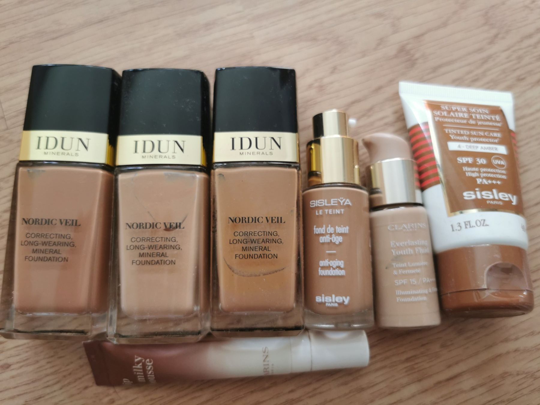 Make-up: 6 Hochwertige Foundation-Cremes – Usato da Schlieren venduto da vla_9m75