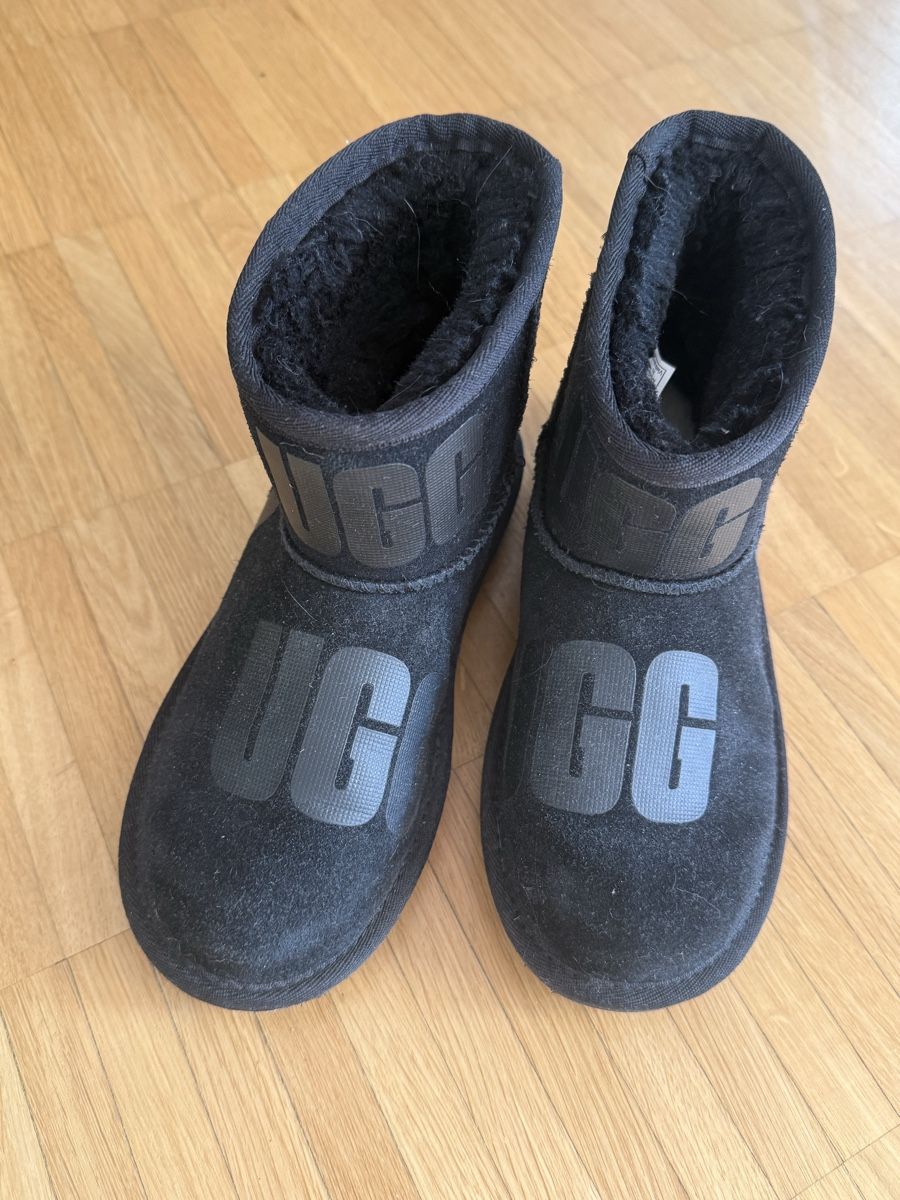 Ugg Scarpe per ragazzi: Ugg Boots Grösse 35 – Usato da Binz venduto da sinahhh