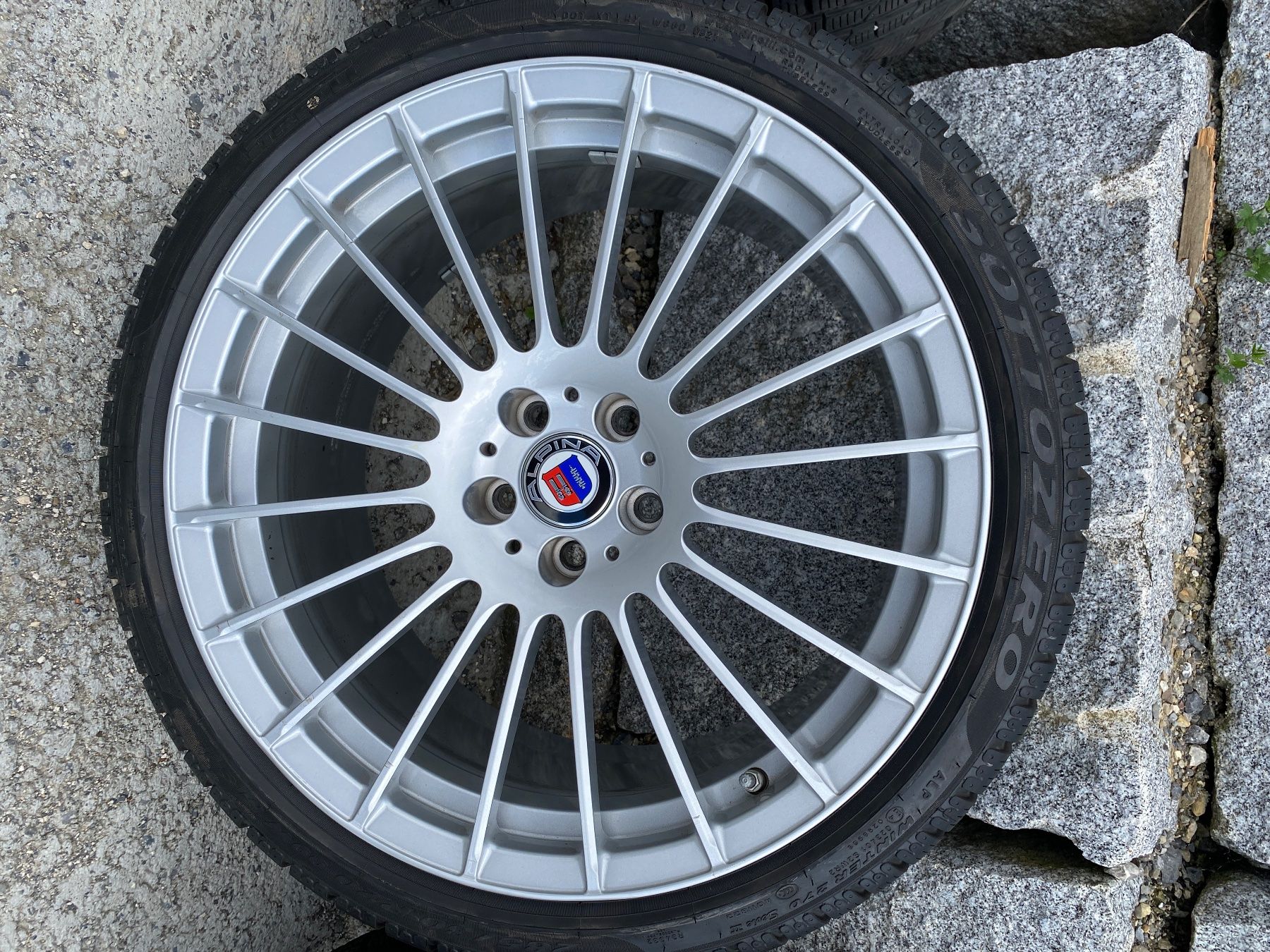 Alpina Pneus & Kompletträder: Alpina Felgen – Gebraucht aus Seengen von  2