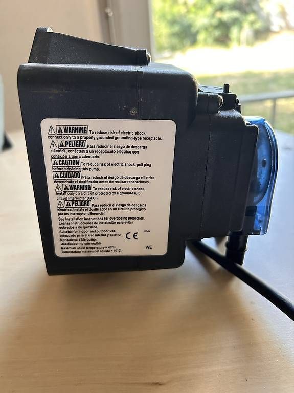 Pumpen & Teile: Mini pompe Stenner Econ VX réglable – Gebraucht aus Neuchâtel von zib_lzs8 2