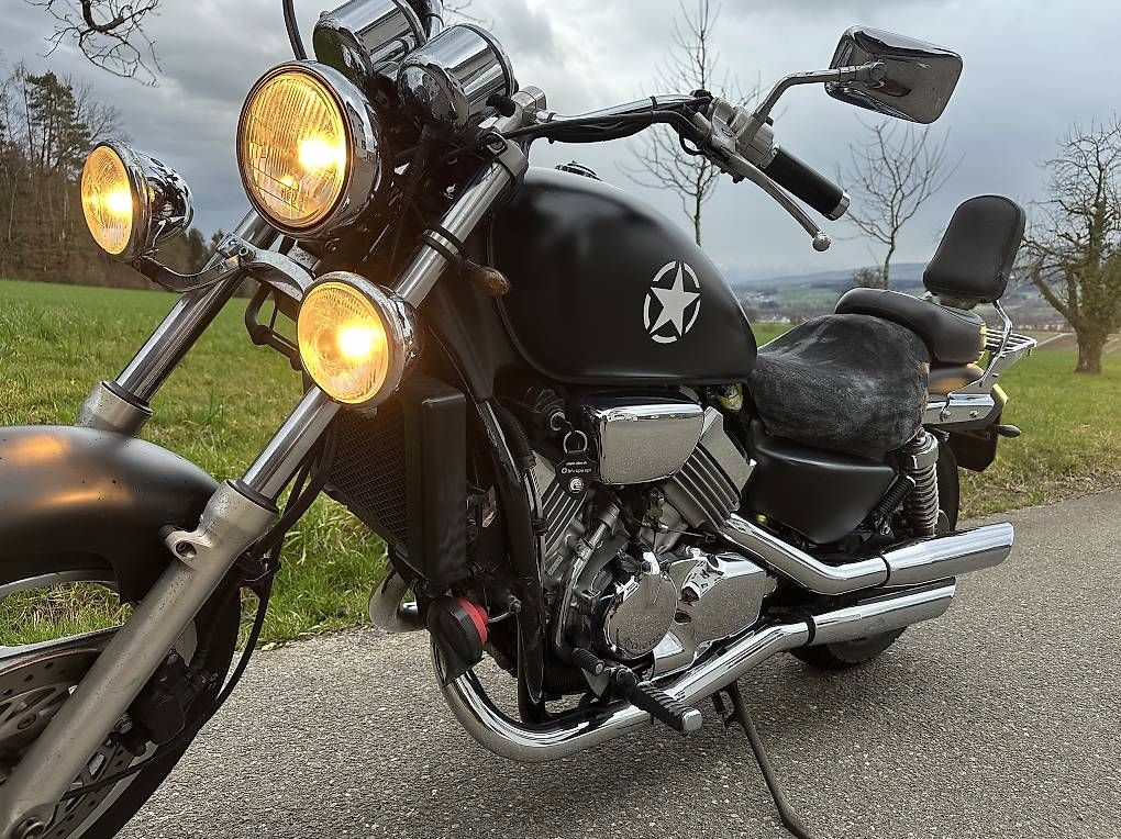 Honda Chopper: Honda VF 750c schwarz matt ab MFK – Usato da Ottenbach venduto da uelikaeserart 2