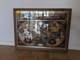 Antikes Spiegelbild mit Weltkarte