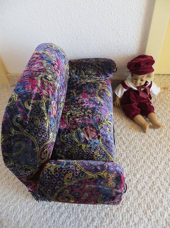 Spielzeuge: Handgemachtes Puppen- Sofa – Gebraucht aus Riedt b. Erlen von Shila2008 1
