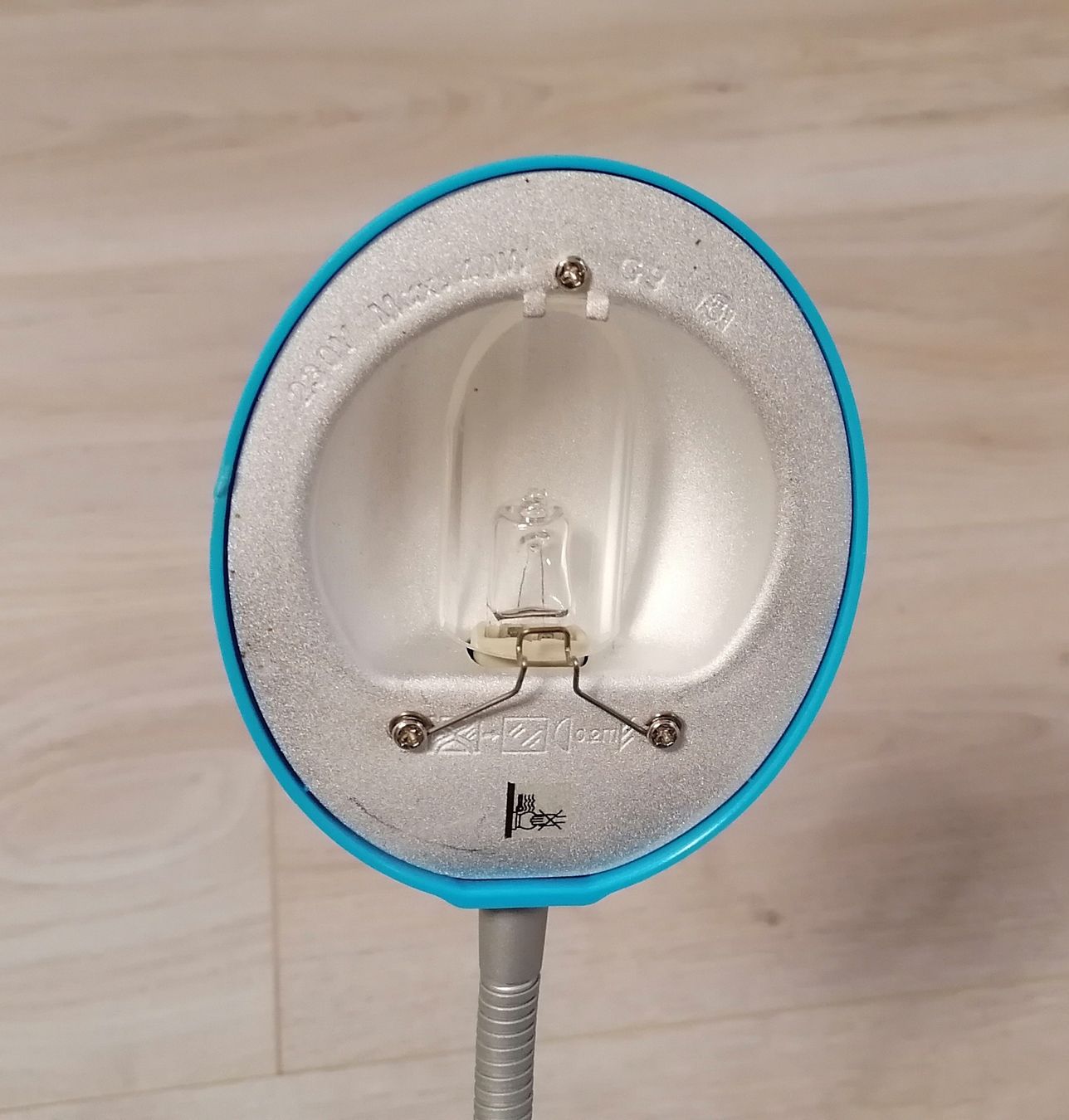 Lampade: Hellblaue Schreibtischlampe – Usato da Schwarzenegg venduto da musi09 4