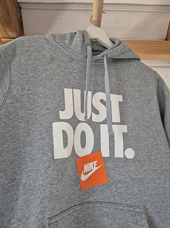 Nike Pullover & Sweatshirts: Nike Just do it Pullover – Gebraucht aus Niedergösgen von k.i.n.g.13