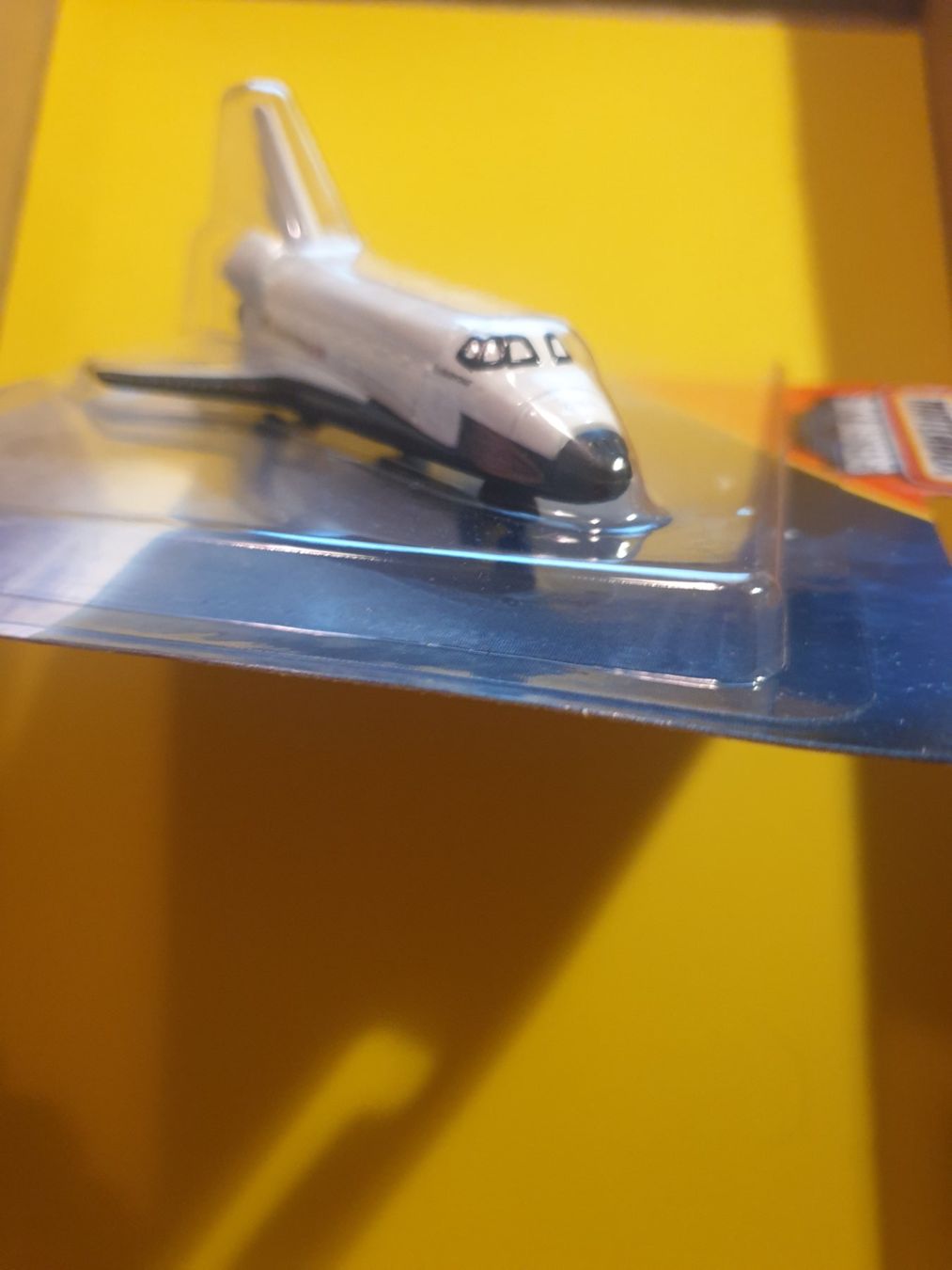 Matchbox Modellini d'auto: Matchbox SPACE SHUTTLE ORBITER – Nuovo e nell'imballaggio originale da Oftringen venduto da Rotor 5