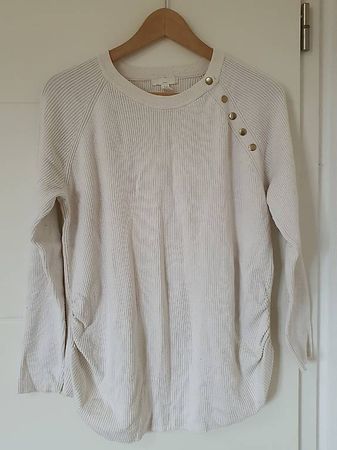Pull blanc de grossesse