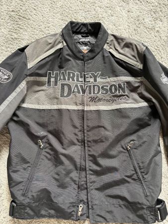 Harley-Davidson Jacke Grösse L, Top Zustand, bereit für F...